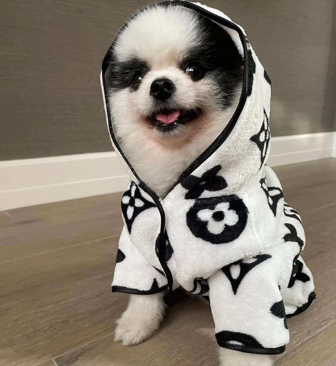 VI Bathrobe